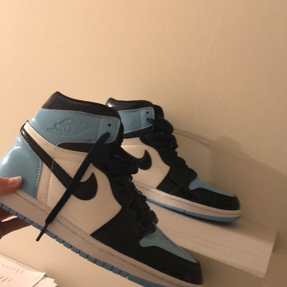 jordan 1 retro high tops UNC blue chill